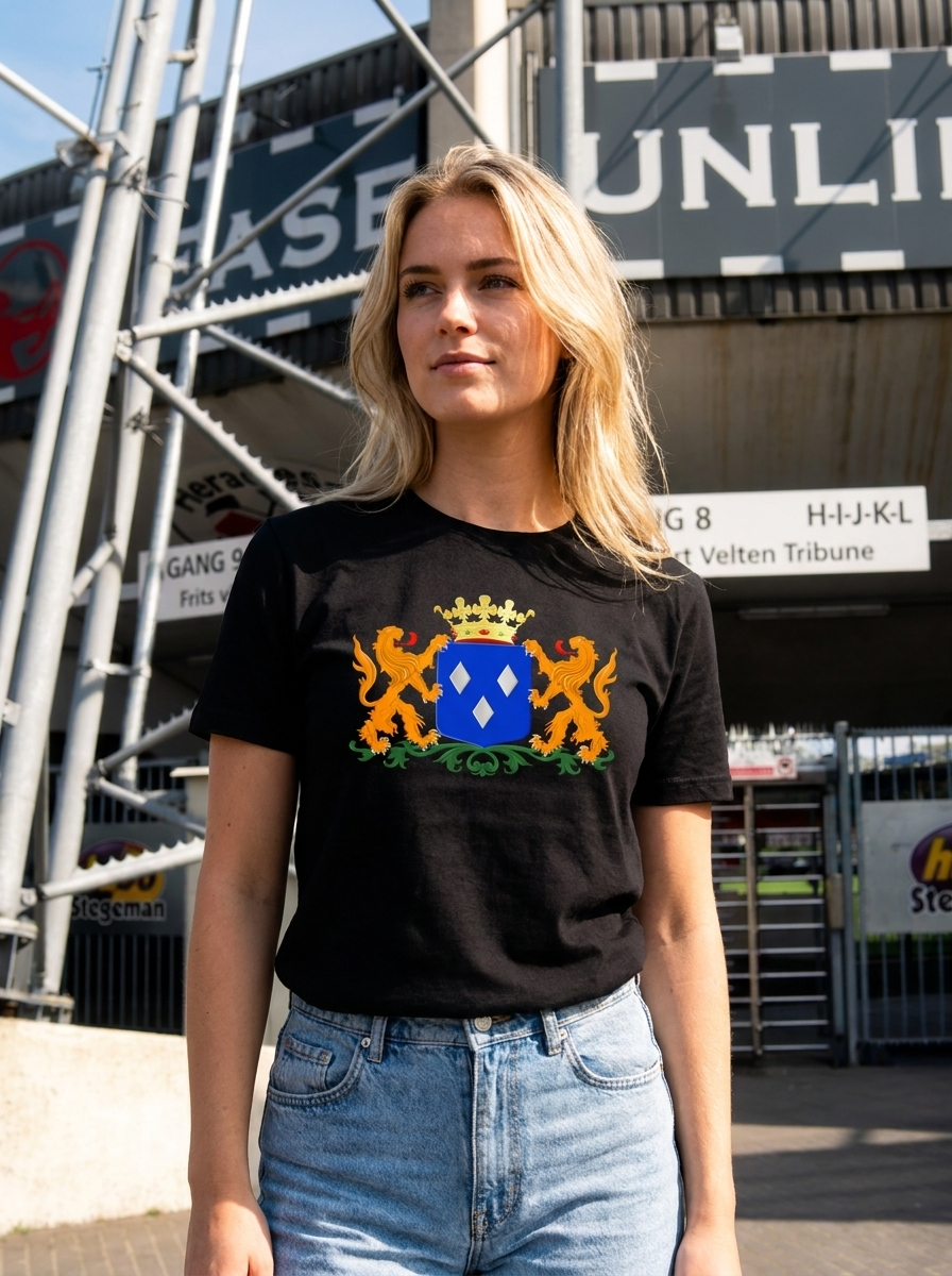 T-Shirt Almelo gedragen door model bij het stadion